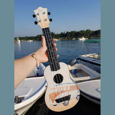 Flight TUS-25 BUS Soprano Ukulele met Linden Top, ABS Body en Aquila Snaren
