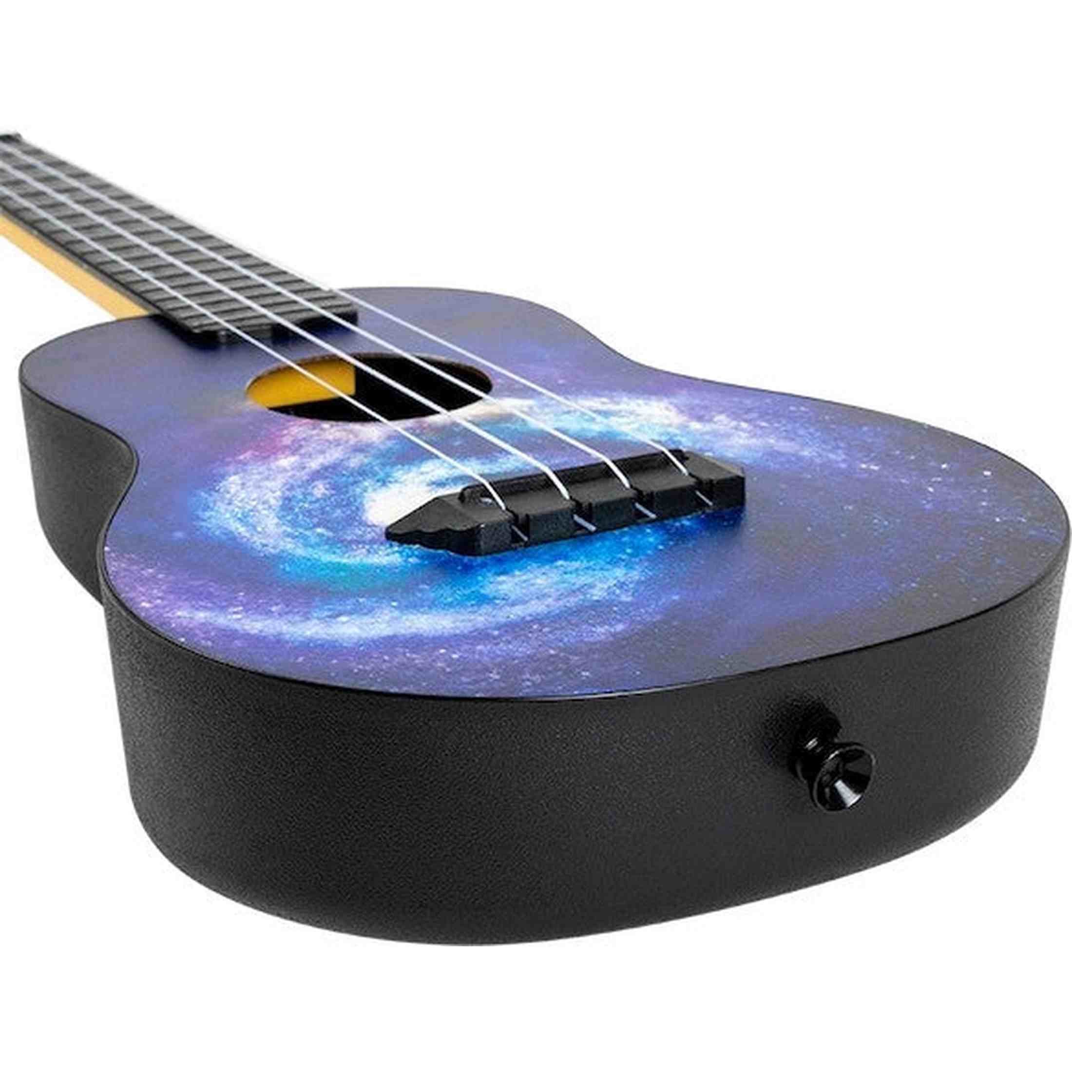 Flight TUC-40 SPACE Concert Ukulele met Linden Top, ABS Body en Aquila Nylgut Snaren