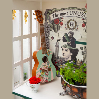 Flight AUC-33 Cupcake Concert Ukulele met Spruce Top, Sapele Body en Aquila Nylgut Snaren