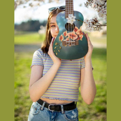 Flight AUC-33 Orchid Concert Ukulele met Spruce Top, Sapele Body en Aquila Nylgut Snaren