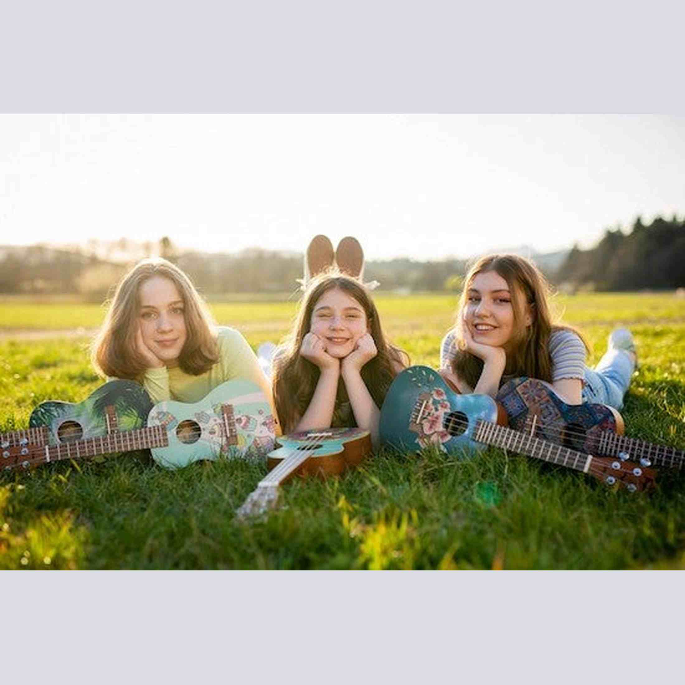 Flight AUC-33 Orchid Concert Ukulele met Spruce Top, Sapele Body en Aquila Nylgut Snaren