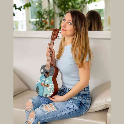 Flight AUC-33 Two Seasons Concert Ukulele met Spruce Top, Sapele Body en Aquila Nylgut Snaren