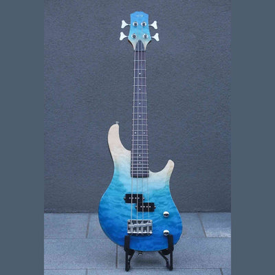 Flight Mini Bass TBL Elektrische Mini Bass Ukulele met Quilted Maple Top, Alnico 5 P-Style Pickup en Roasted Maple Hals